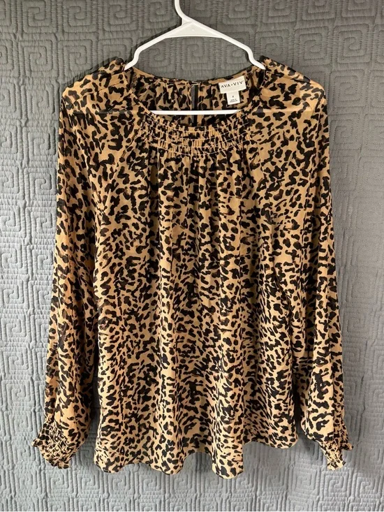 Ava & Viv Blouse Women’s X Leopard Long Sleeve Key Hole Closure - Picture 1 of 7